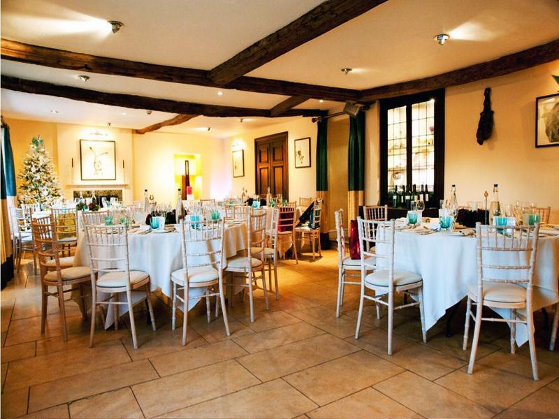 The Kings Hotel تْشيبينْغْ كامبدين المظهر الخارجي الصورة
